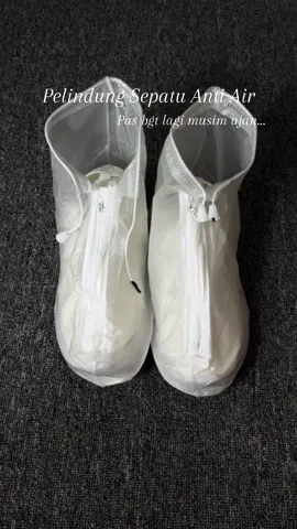 Penyelamat sepatu sepatuku!💕 #shoecover #pelindungsepatuantiair 