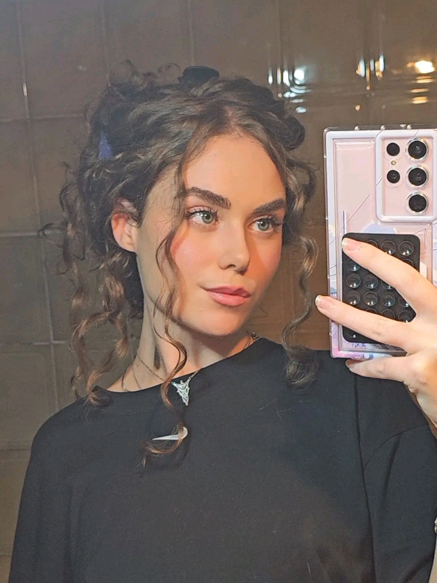 Replying to @srta.katerina Tutorial de peinado victoriano protector de rizos💫 #curls #hairstyle #hairtok #paratiiiiiiiiiiiiiiiiiiiiiiiiiiiiiii #protectivestyles 