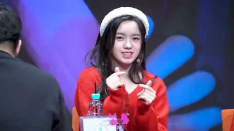 Super Adorable Ellie @elisiaparmisano_   #엘리시아 #ELISIA #エリシア #EllieEllie #Elyrian  #유니스 #UNIS