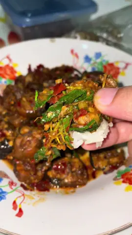 ผัดเผ็ดปลาไหล กับเเกล้มชัดเลิศ 🤤#สาวยโสธร #24y #สตอรี่_ความรู้สึก😔🖤🥀 #ผู้หญิงชอบทํากับข้าว 