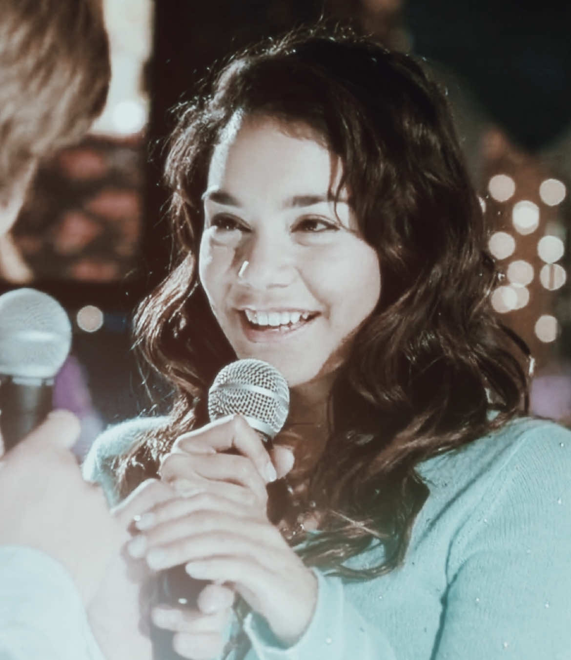 they were so cute and tiny in the first movie ||  scp logolessfiles on ig  cc .staciexx (very edited)  ac myself || #highschoolmusical #hsm #troybolton #gabriellamontez #troyandgabriella #hsmedit #disney #vanessahudgens #zacefron #fyp #foryou #ae1ovely #ae #aftereffects #danielcaesar #holdmedown 