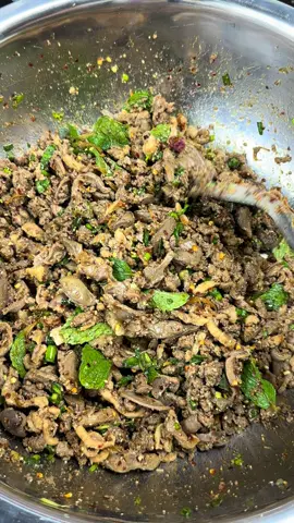 ลาบเป็ดแซ่บๆจ้า😋#ลาบเป็ด #ทำอะไรกินกับพี่อิ๋ง #TikTokกินเที่ยว #tiktokพากิน #ครัวtiktok 