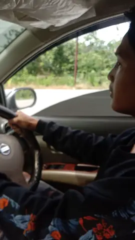 Kono le teko sak karepmu Endi dalane teko di jalani ..masa depan mu ijeh dowo..aku dadi kakakmu mung iso ngandani Karo dongakke...