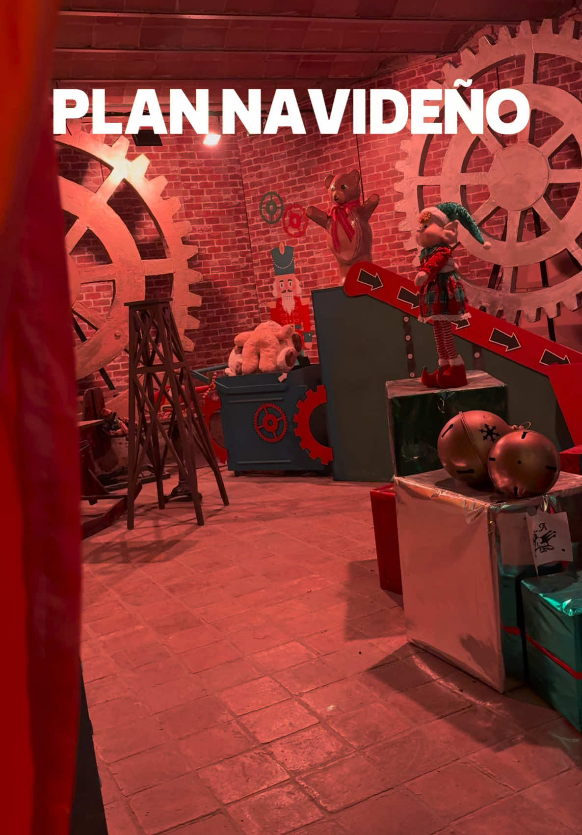 + info 👇🏼 🎄✨¡NO TE PIERDAS ESTE PLANAZO! Una experiencia única para toda la familia.  🗓️Del 21 al 25 de diciembre “El món del Pare Noel” 🗓️Del 28 al 4 de enero el Campament Reial. 📍Can Puget, Manlleu, Osona  ℹ️Cada espectáculo temático dura unos 40 minutos y se celebra en el interior. 🎪🎨Espectáculos gratuitos, inflables, talleres, pintacaras y zona kids. Fira de Navidad con paraditas y productos de proximidad en los jardines del recinto. 🎟️Entradas disponibles en la web de: www.milnotes.com 💰7,50€ por persona  Vive la magia de la Navidad en el Parc Màgic de Nadal i Reis! 🎅🌟 ¿Con quién lo vas a visitar?  #catalunya #manlleu #osona #osonaturisme #catalunyaexperience #navidad #feliznavidad #lugaresmagicos #lugaresconencanto #planesconniños #viajarconniños #escapada #barcelona #barcelonalovers #bcnmoltmes #barcelonalovers #catalunya