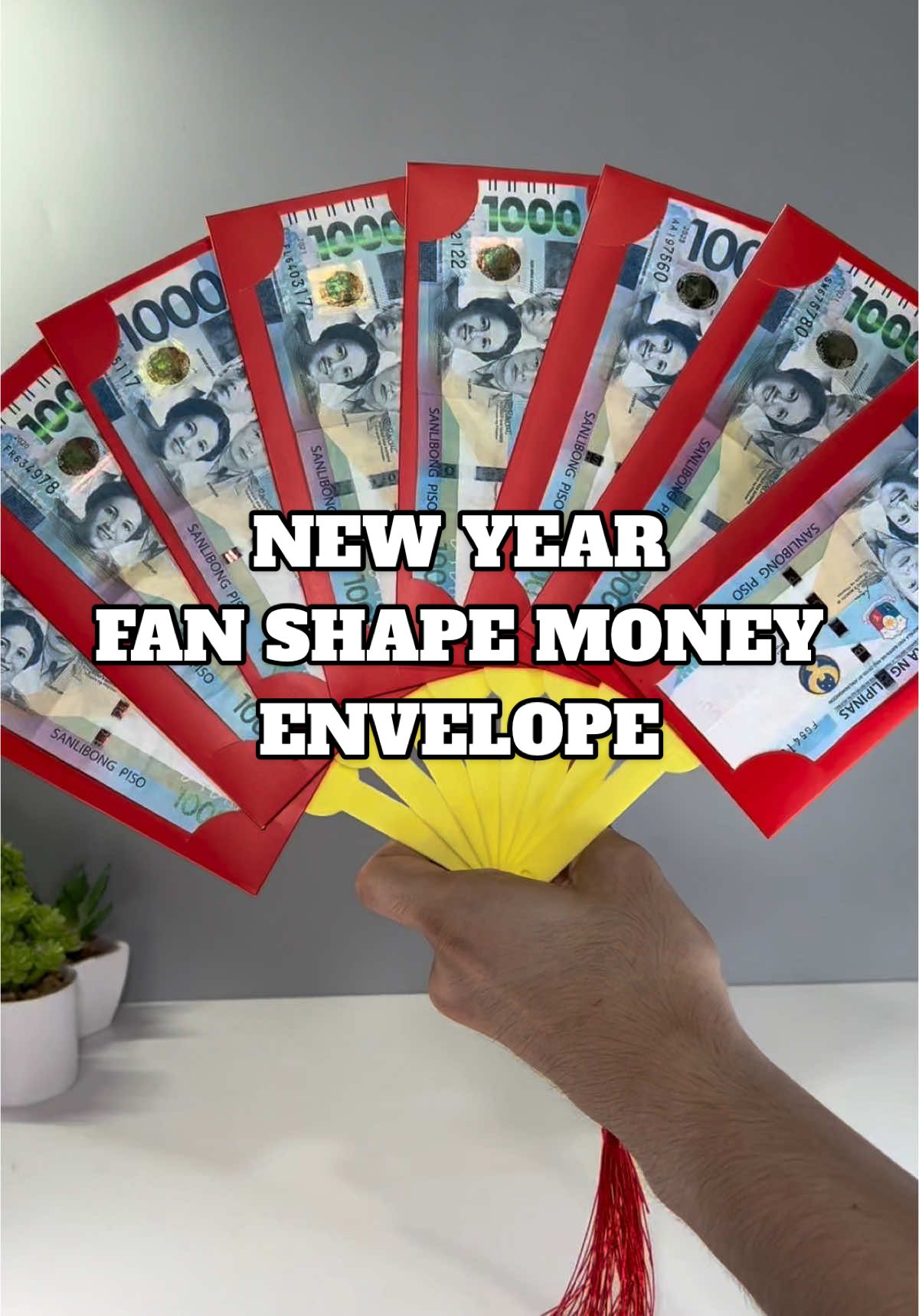 Sino ba baman ang ayaw makatanggap ng ganitong klaseng pamaypay ngayong pasko #ChristmasGift #MoneyEnvelope #GiftIdeas #FoldingFan #FoldingFanEnvelope #Budolfinds  