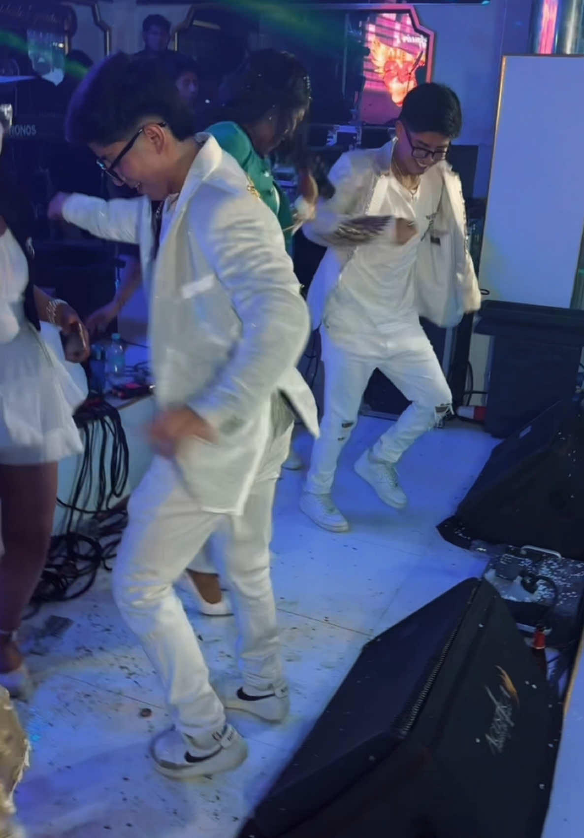 Los Chicos Fieles en Salón Los Ángeles🎶🥳 #loschicosfieles #chicosfieles #loschicosfieles🇧🇴❤ @Los Chicos Fieles #antesdetinohayantes 