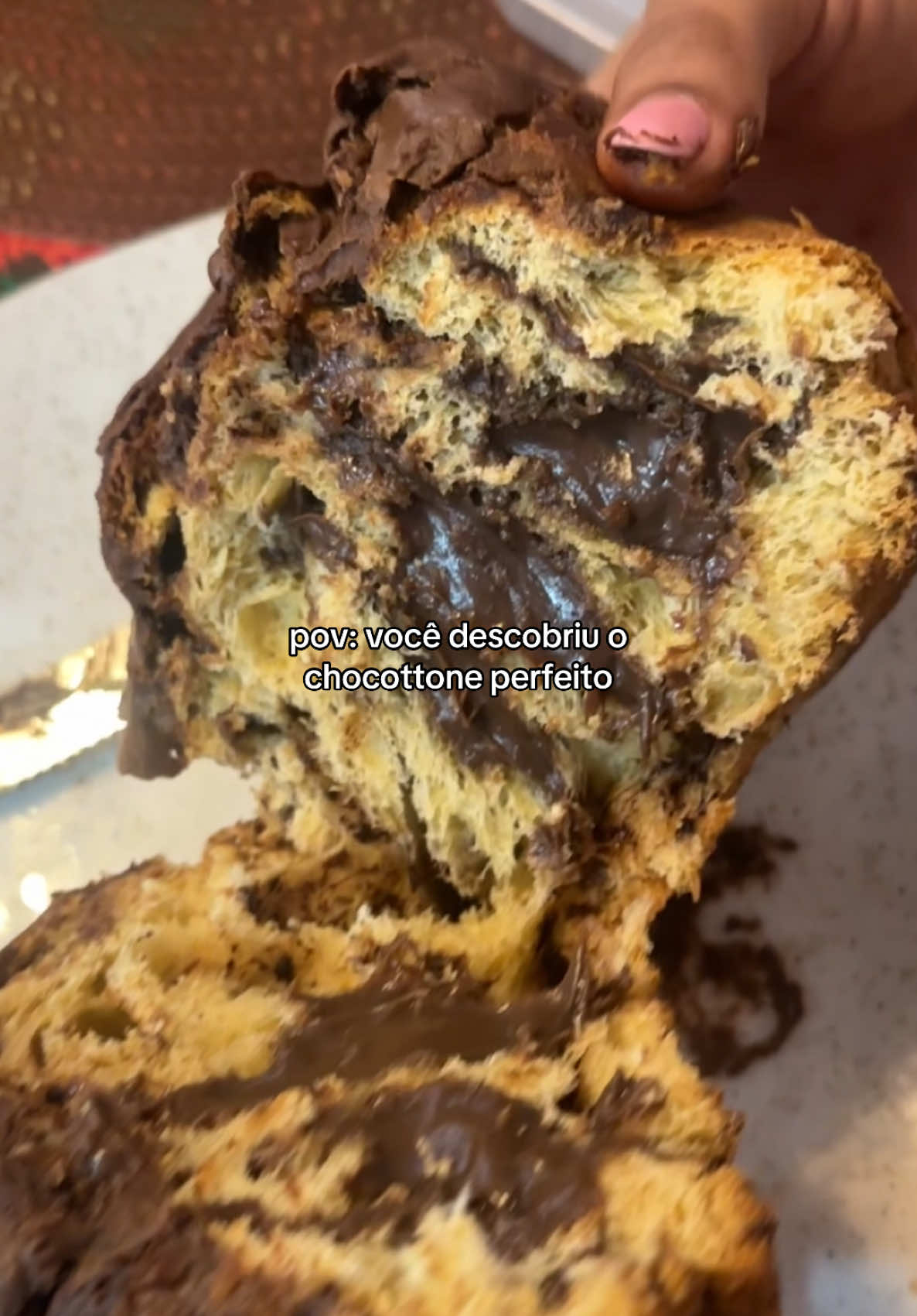 Chocottone bauducco chocolate e avelã = o melhor que eu ja provei #vaiprafy #panettone #chottone #xmas 