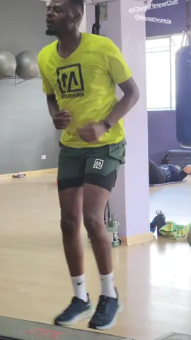 The fitness journey continues #christmastiktok #zimbabwe #zimtiktok #zim #holidaycountdown #holidays #Fitness #fitnessmotivation #FitTok #fit #cardio #cardioworkout #cardiodance #workoutmotivation #workoutroutine 