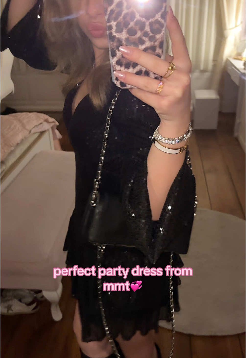 ad // perfect new year’s eve dress from @meet me there !! tysm💞 #newyearsoutfit #meetmethere #fyp #glitterdress #partyoutfit 