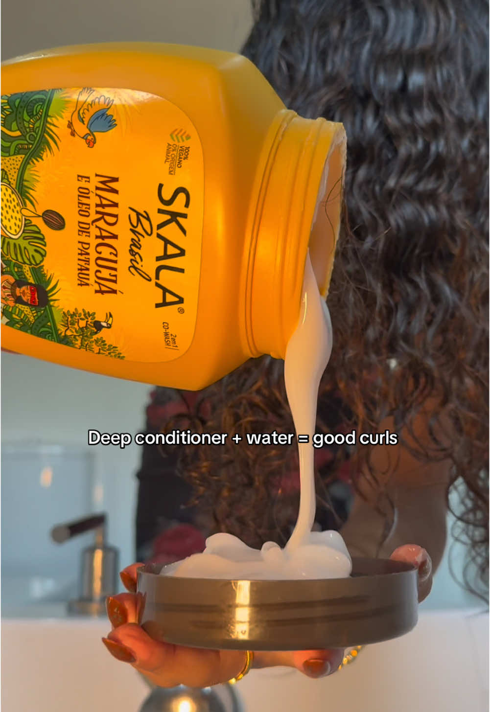 Elite combo #curlyhair #skala #curlhairroutine #washday #brasil #brazil #brazilianhairproducts #indianhair #curls 