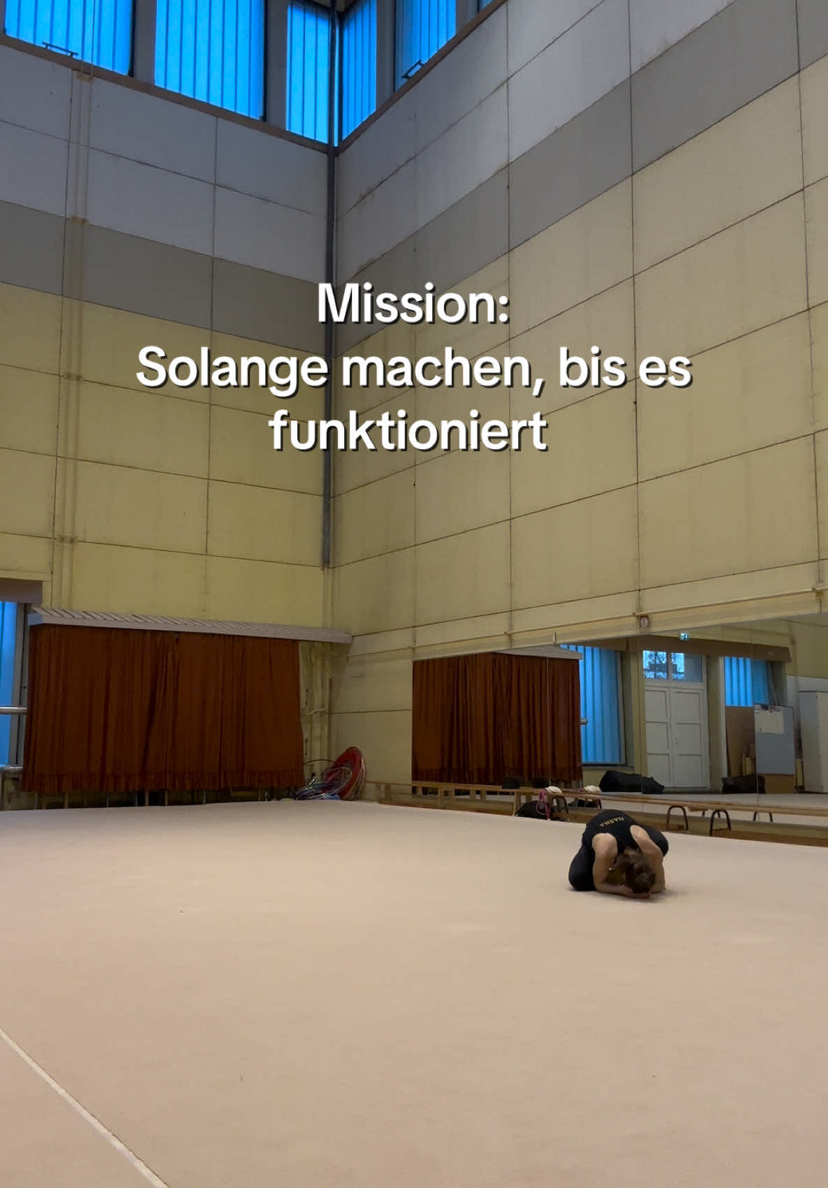 Und dann wirds nur noch schwieriger gemacht 💪🏼sonst ist das hier kindergarten😎  #fy #fyp #rhythmicgymnastics #viral #gymnastics #passion #trend 
