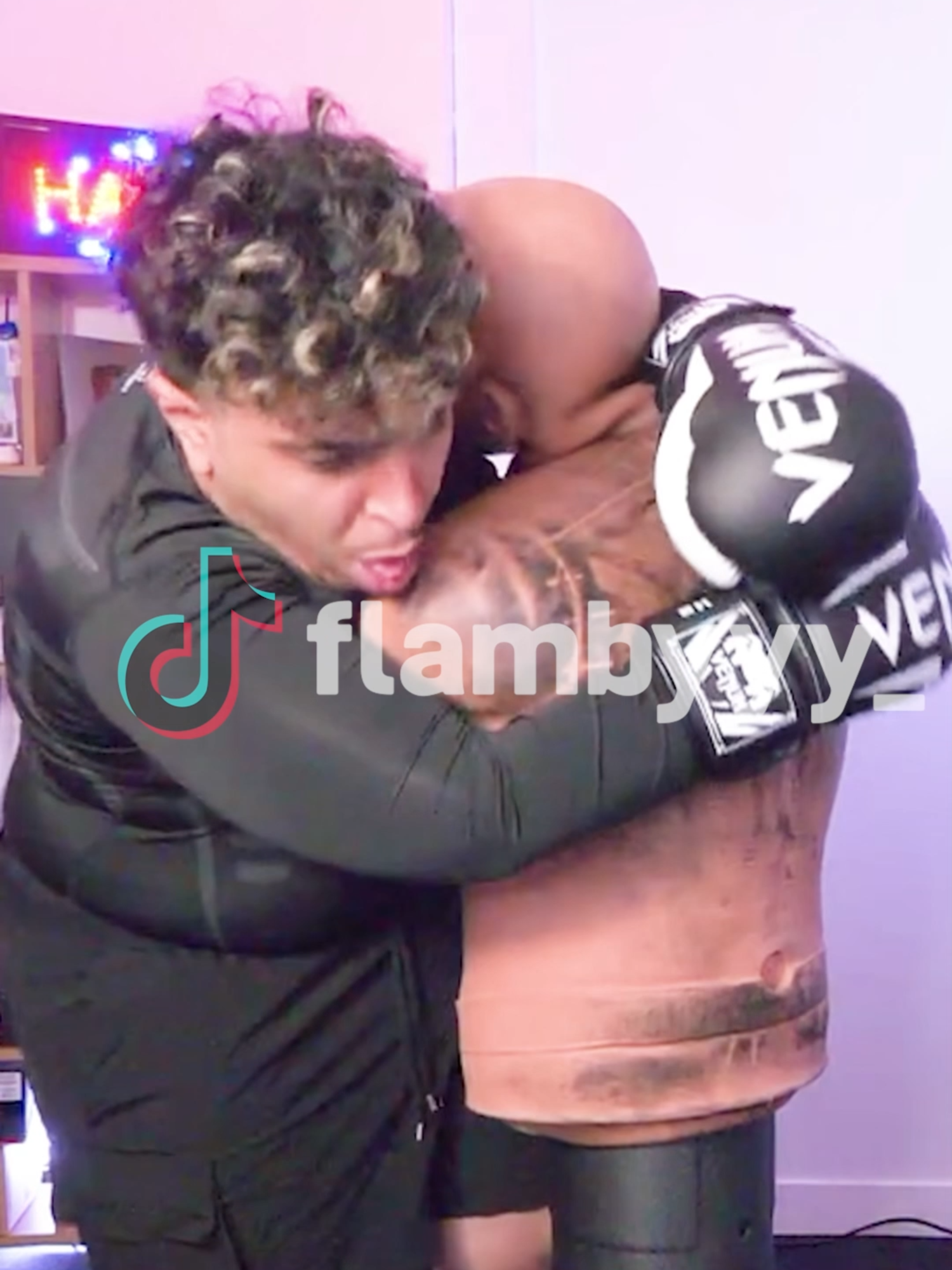 @flambyyy_ pour voir sa vidéo ! #flamby #leak