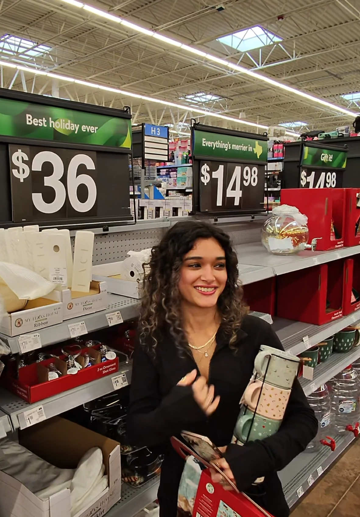 Madre e hija #chisme #humor #bromas #mujeres 