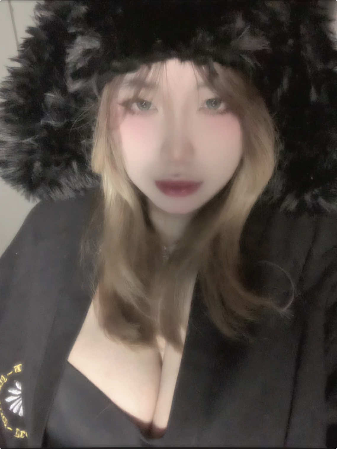 t cần 10 cái mũ lông nữa 😇