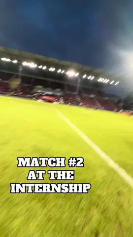 ⚽️This is my second official match that i was able to attend with my internship at @Prima TV @PrimaSport ! ⚽️ Today i got to experince the tech meeting/conference and once again got the chance to sit by @Mădălin Negoiţă to watch and listen to him commenting on the match! #fyp #journalism #footballtiktok #viral_video #uni #internship #superliga 