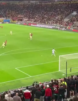 Rafael Leao 🔥🔥. #gol #golazo #lujos #pisadas #amagues #arquero #humillado #milan #acmilan #seriea #italia #calcio #futbol #football #tgf #tgfuy #todogolof #todogolofuy