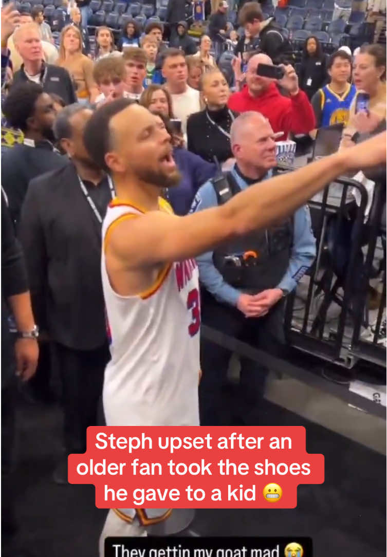 Steph was not happy 👀 (via @Slimtuni, h/t TheMisterMann/X) #NBA #basketball #warriors #stephcurry 