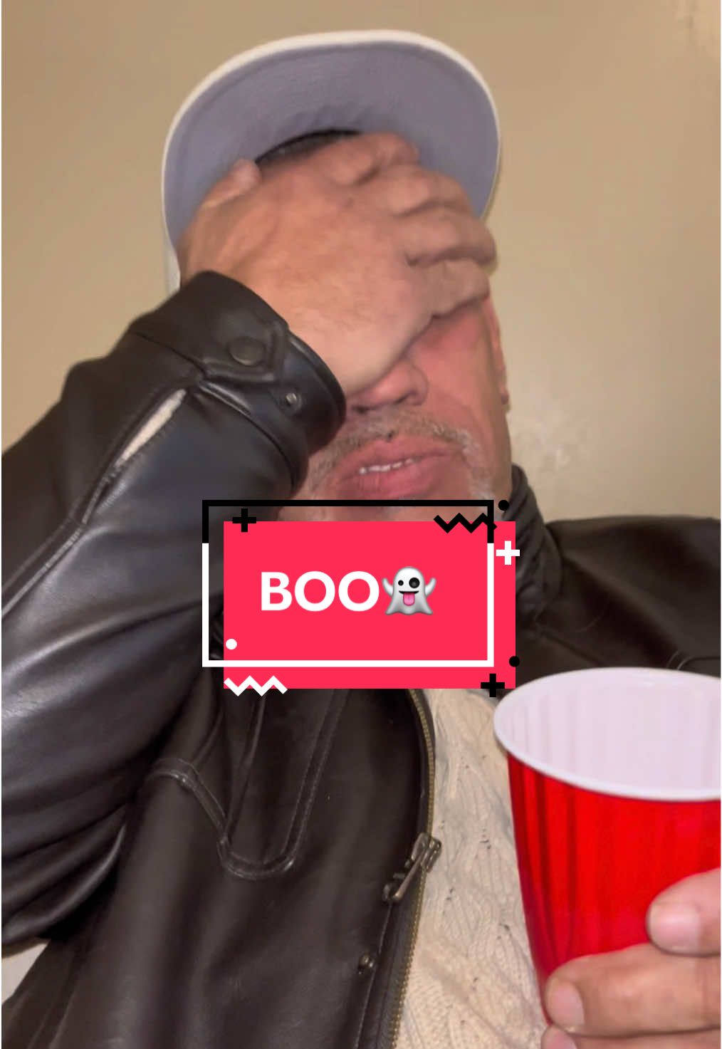 BOO prank on my dad…👻 #dadpranks #booprank #monstersinc #jorgetiktok #madjorge #angrydad #bigmadjorge #funnyvideo #daughterpranksdad 