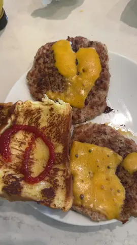 I was starving and made this beautiful disaster. Have you ever burned your toast so bad? 😂😂 #foryourpage #life #deardiary #serenawilliams #BlackTikTok #MomsofTikTok #cooking #lunch 