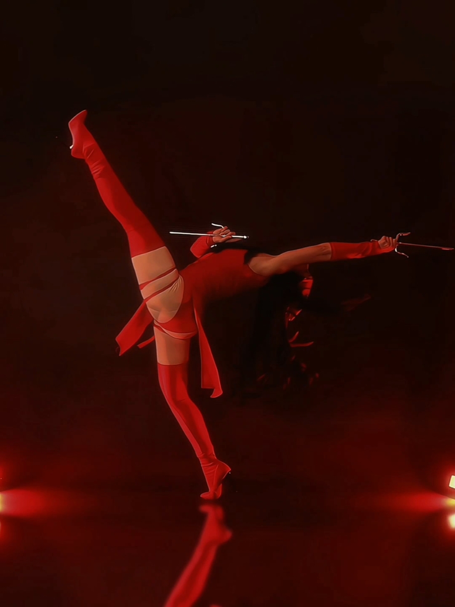 Replying to @jbsilbo Marvel's most dangerous assassin is here!⚔️ Hope you'll like this martial arts transition 🥹✨️ #mcu #marvelcomics #elektra #daredevil #deadpool #action #martialarts #mma #flexibility #split #fighting #marvelcosplay #mileena #flawlessvictory 