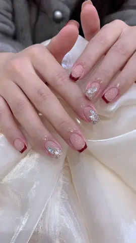 Nhẹ nhàng chút xíuuu 💗 #nails #cácmẫunailxinh #mẫunailđẹp #maunailxuhuong #naildesigns #nailbox #mẫumongdep #móngtayđẹp #nailsartvideos #GocLamDep 