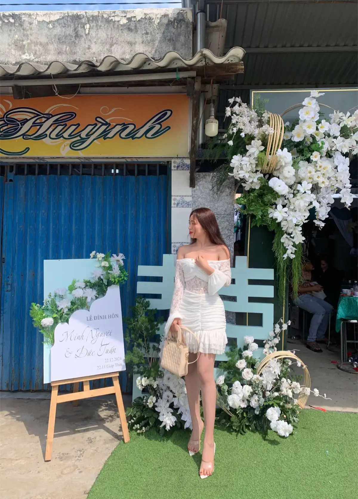 Viên mãn là tìm đc người mình thương  Vừa vặn đúng lúc nta cũng thương mình 😗