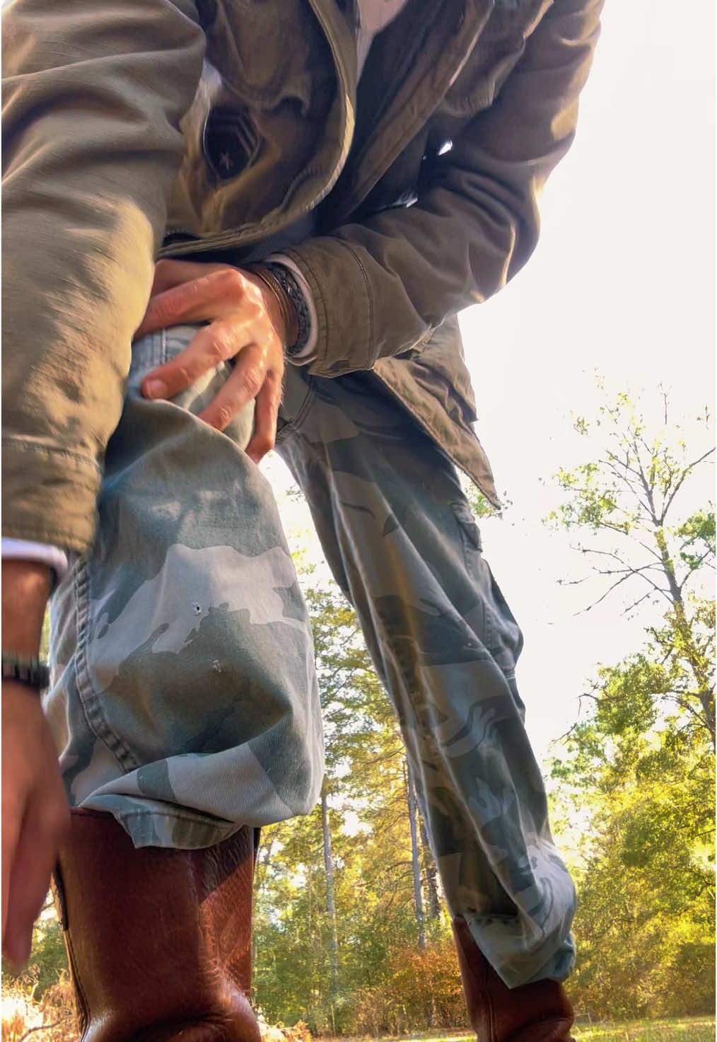 Go get em…. #river #fish #worms #gruntingworms #fyp #fypシ #fypシ゚viral #Outdoors #adventure #iron #wood #DIY 