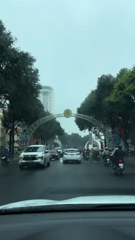 Bmt ngày mưa,  Một chút mưa & lạnh cộng thêm một chút buồn...  #mưa #virall #tamtrang #47daklak 