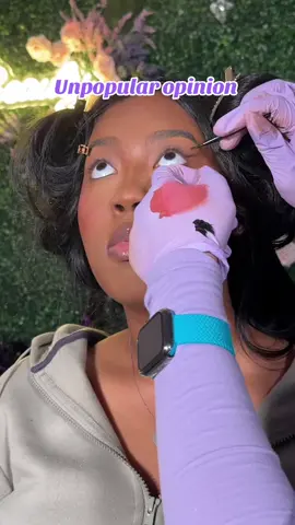 I started wearing gloves during 2020 covid & i never went back 🧤#CapCut  #makeuphacks #mua #makeupartist #unpopularopinion #fyp #gloves 