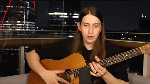 Felca tocando violão  #felca #musica #violao #live #fiuk #twitch 
