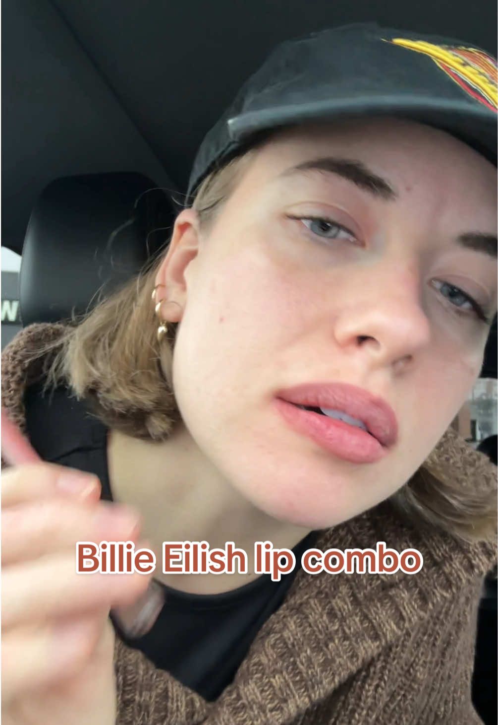 Ran to try Billie’s lip combo but I think there was a user error and color choice mishap #billieeilish #billieeilishgrwm #grwm #tower28 #sacheu #peelofflipstain 