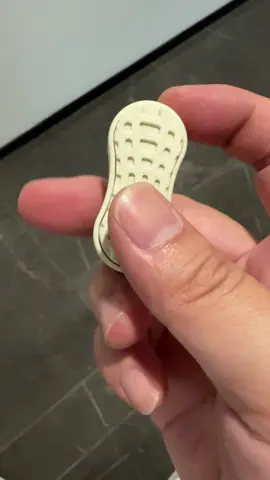 Do you like peanuts?#fidgetspinner #EDC #fidgetslider #fidgettoys 
