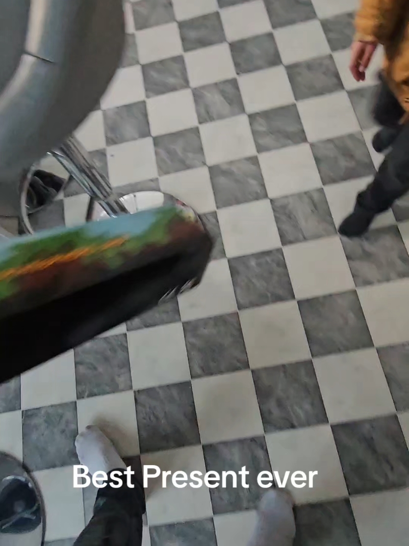 Best Present. #viraltorch #Minecraft #minecraftmemes #tiktokmademebuyit #fyp 