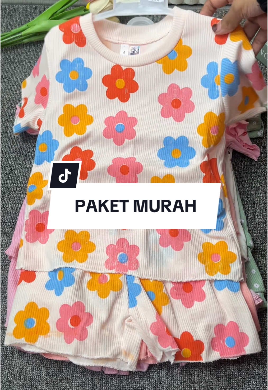 #setelananakmurah #tokolobo #bajuanakcewe #setelananakcewek #dressimportanak 