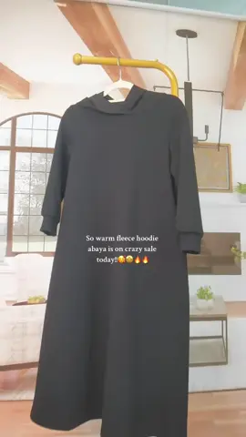 There is fleece in this hooded abaya!!🥰🔥🔥#hooded #abaya #fleece #warm #winterwear #hijabigirl #modestfashion #gift #newyear #ramadan2025 #spotlight #dealdrops #tiktokmademebuyit 