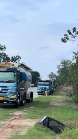 🫡🫡#vx9212 #ktnlegendkakilipat #pantaitimurtruckers #fyppppppppppppppppppppppp #respect 