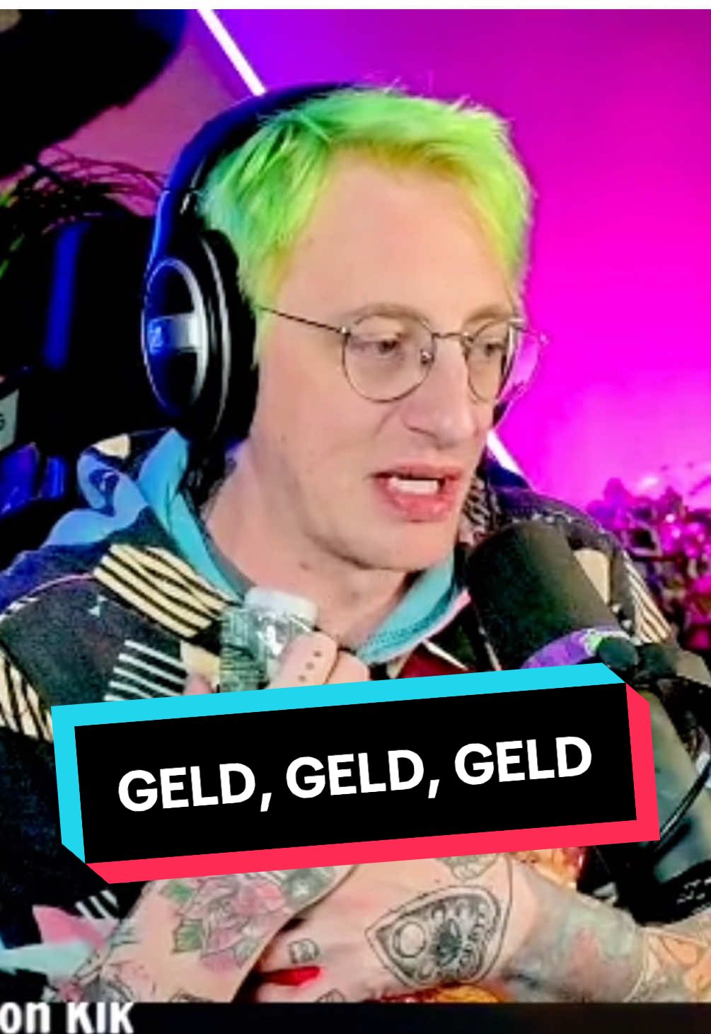 Es ist echt krass, wie sehr man sich manchmal auf etwas versteift. Bin froh, dass ich das für mich erkannt habe. 🥲 #erfolg  #twitchclips  #twitchstreamer  #tattoos #geld 