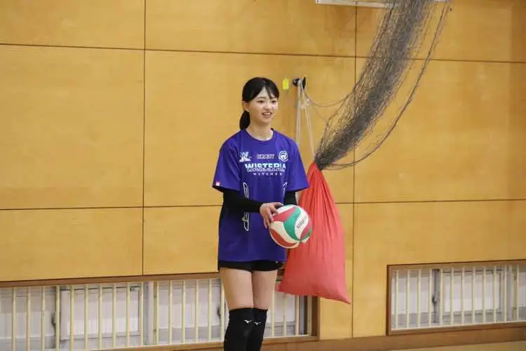 2月15日初イベントの詳細発表になりました🐣🙌 プロフィールのリンクから飛んでください👌 チケット発売は12月24日20時〜🎄