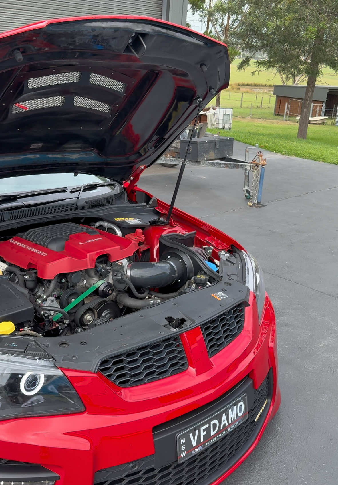 Never gets old 😍 #hsv #gts #maloo #fyp #foryou #bagged #v8 #vf #lsa #supercharged #slammed #australia #tiktok #cartok 