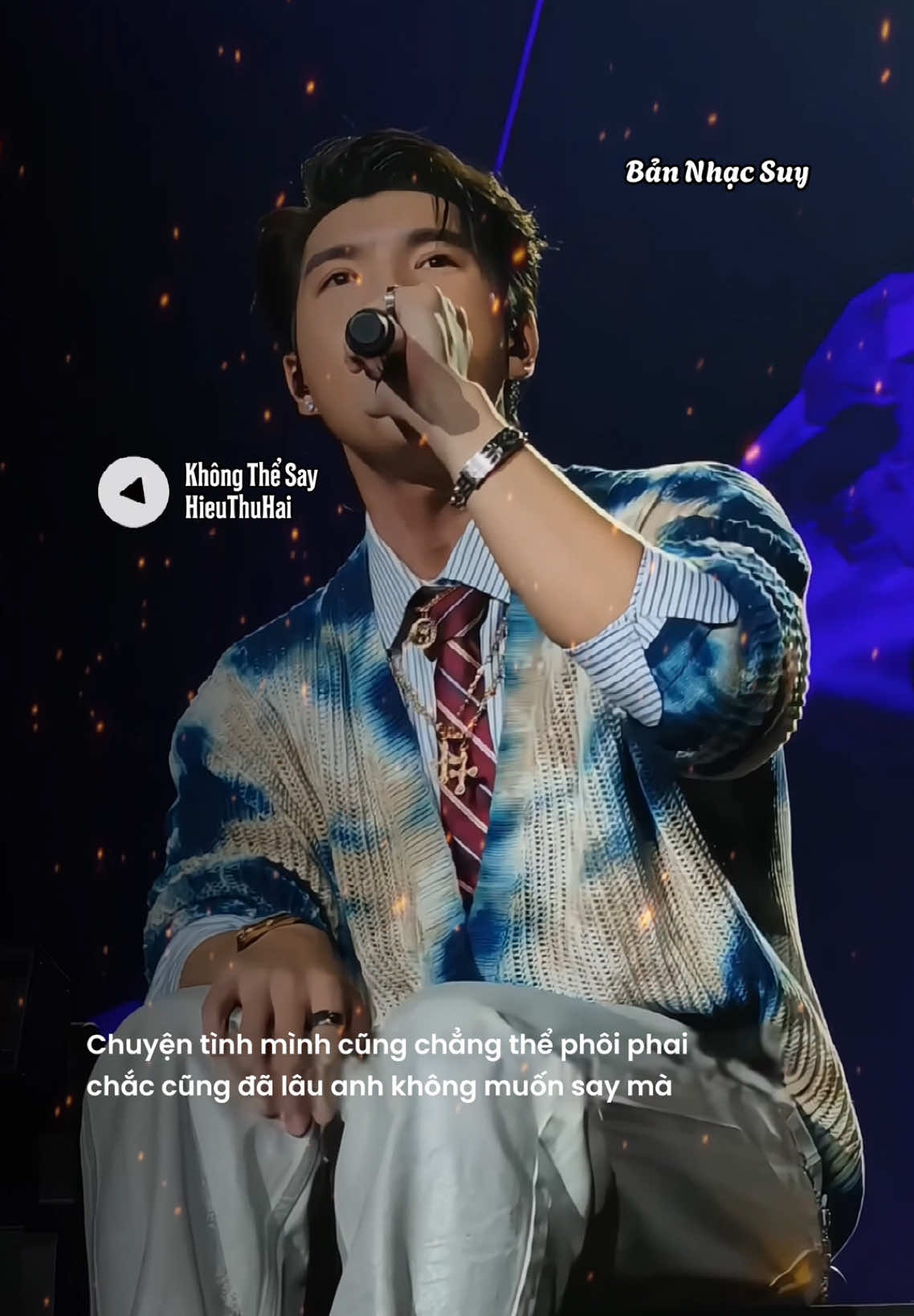 Giờ mọi thông báo anh luôn mong là của em… “Không Thể Say - HieuThuHai” #khongthesay #hieuthuhai #ntpmm #bannhacsuy #xh 