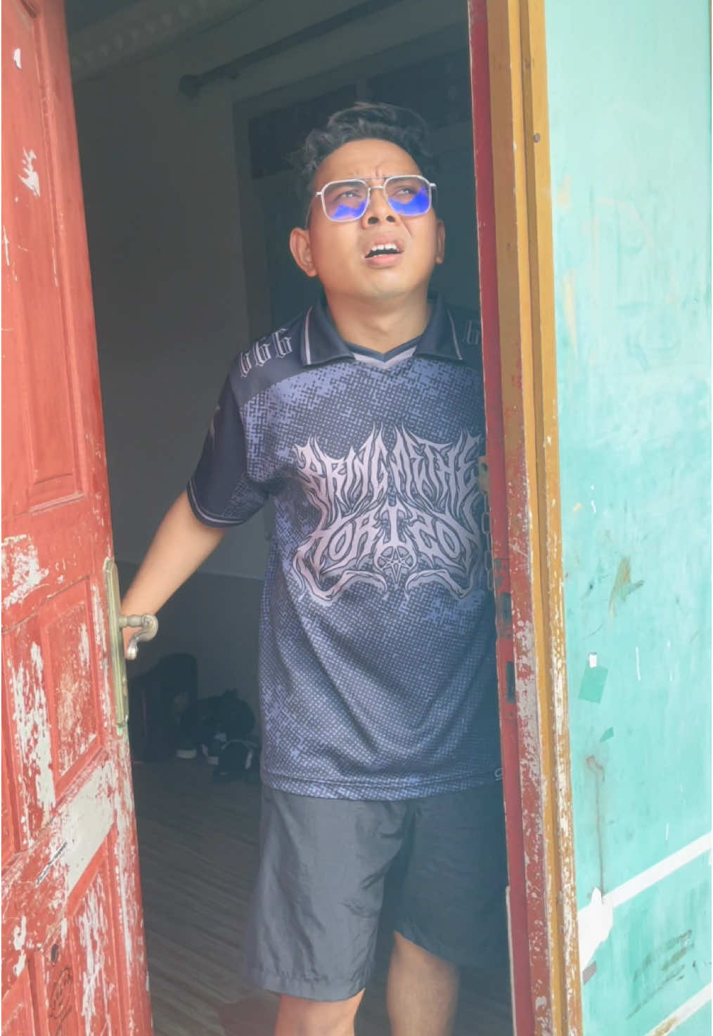 A day in my life edisi bersih-bersih. Tentunya gak lupa pakai G2G doong. #adayinmylifeindonesia #videolucu #komedi #lucu 