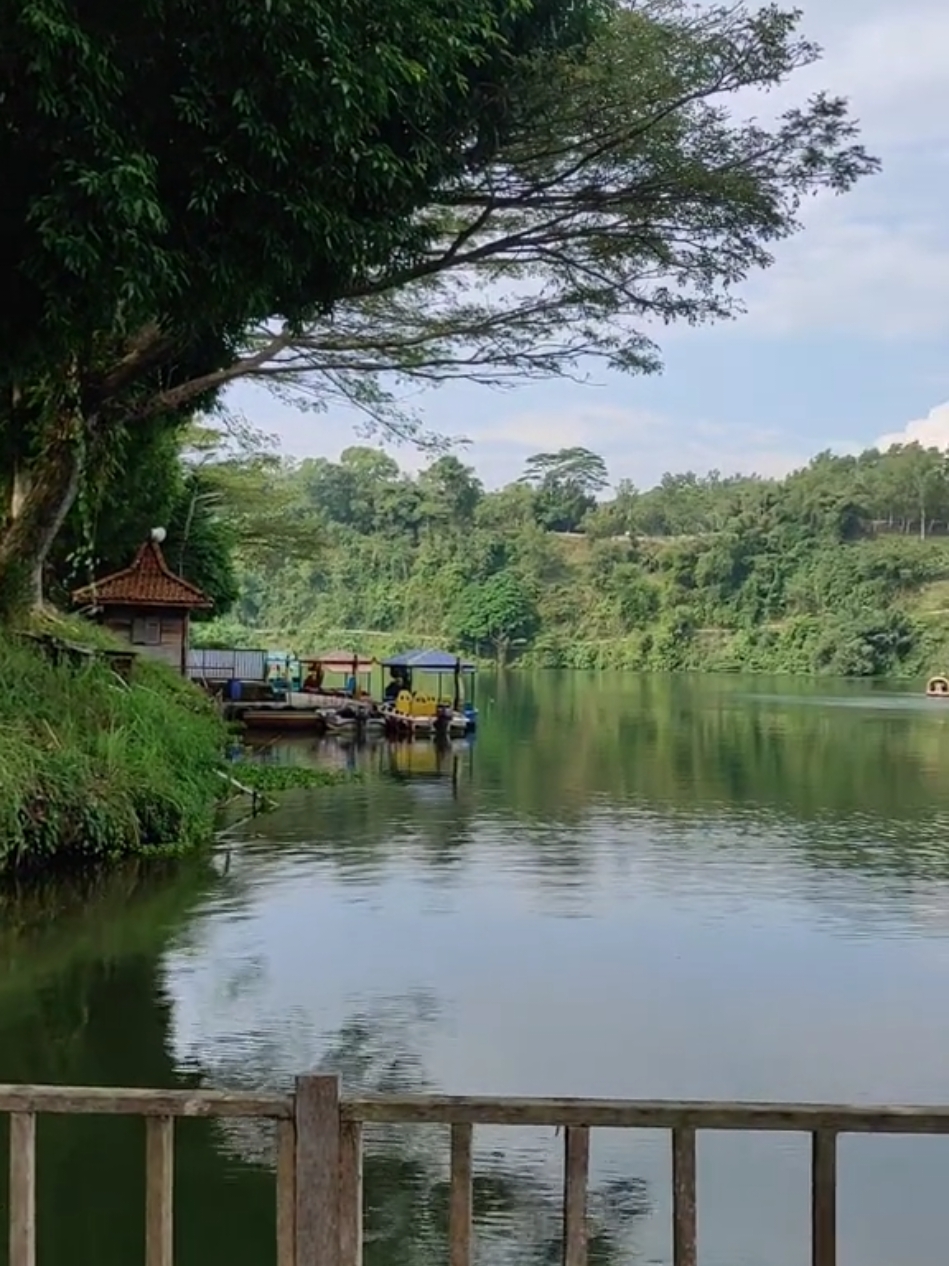 Sudah pernah ke sini kak?Jembangan Wisata Alam, Jembangan, Kecamatan Poncowarno, Kebumen.  #jembanganwisataalam #jembangankebumen #poncowarno #wisataair #wisataalam #kebumen #kebumen24jam #kebumenkeren #kebumenpride #fypシ゚viral 