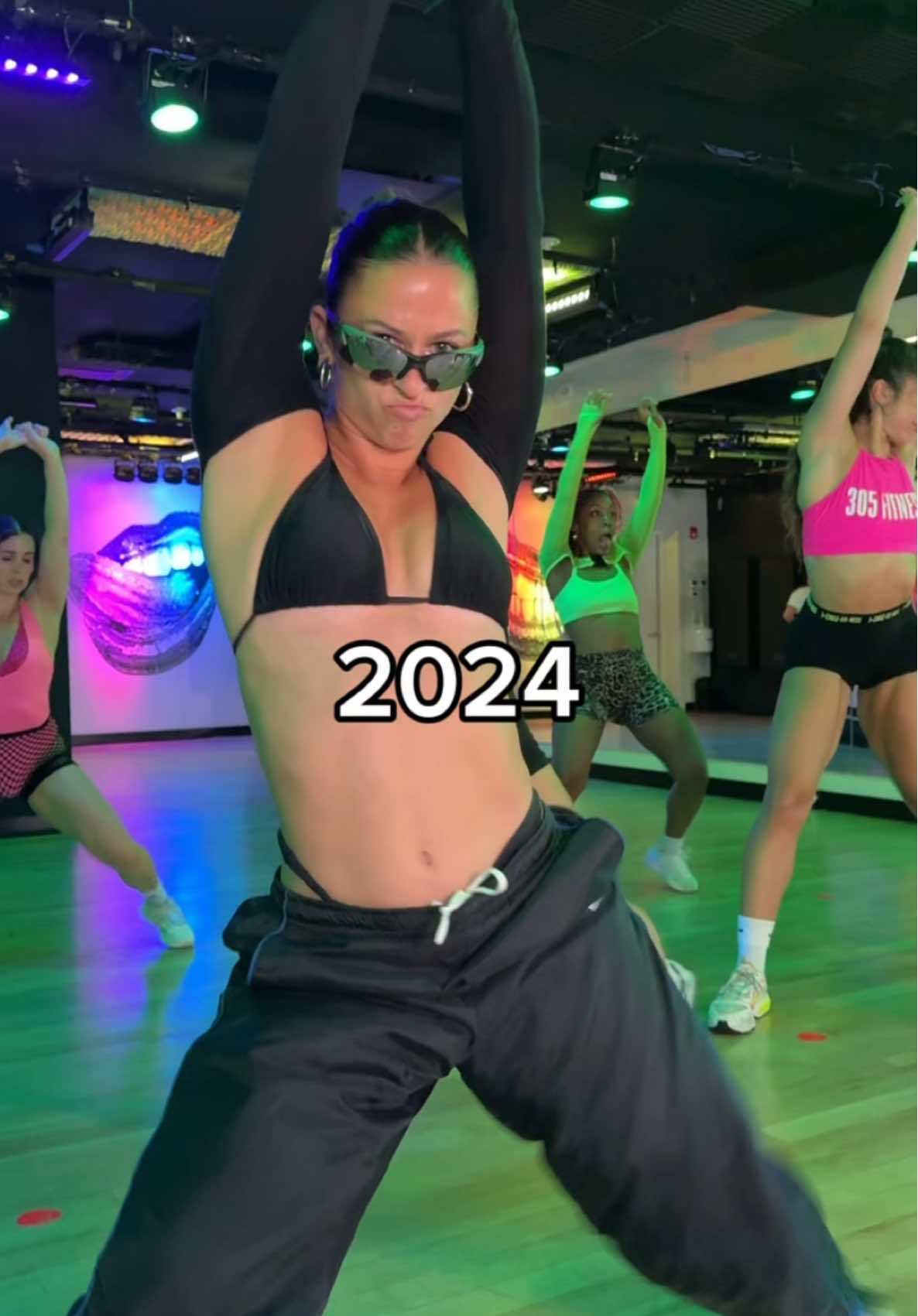 A lil 305 Fitness #2024recap to bless your feed! 💃✨ So many great things this year, like a new studio in #Williamsburg, slay choreo, and the best vibes!! 2025 venimos con todaaa! 💥 #fypage #danceworkout #fitnessinstructors #dancetok #nycworkout 