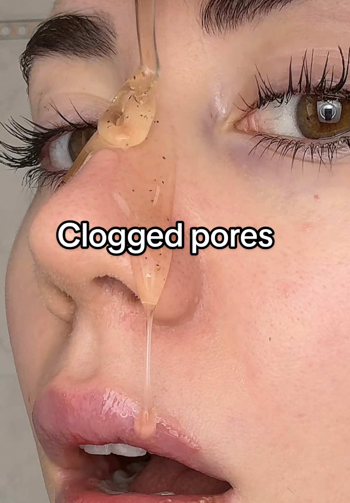 Clogged pores routine ✨Product used: DERX Wallnut Cleanser @Bloomkare  #organacell #walnutcleanser  #derxcleanser #largepores #skincaretips #bloomcare #cloggedpores #pores #bestskincareproducts #skincareroutine 