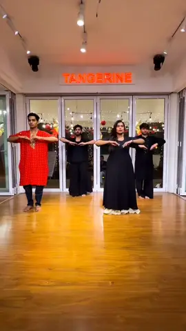 Aayat ❤️💫 #dance #dancelover #dancer #dancechallenge #trending #lovesong #1minhamza #zeepictures #zee_pictures #zp #fypシ゚viral #foryou 