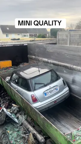 Mini one quality #mini #minicooper #coopers #austinmini #miniaustin #cars #autos #voitures #quality #qualita #qualität #destroy #crushing #destruction #presse #vhu #tpre #fyp #foryou #foryoupage #pourtoi #asmr #asmrsounds #asmrvideo #asmrtiktoks #tik_tok #tiktok_india 