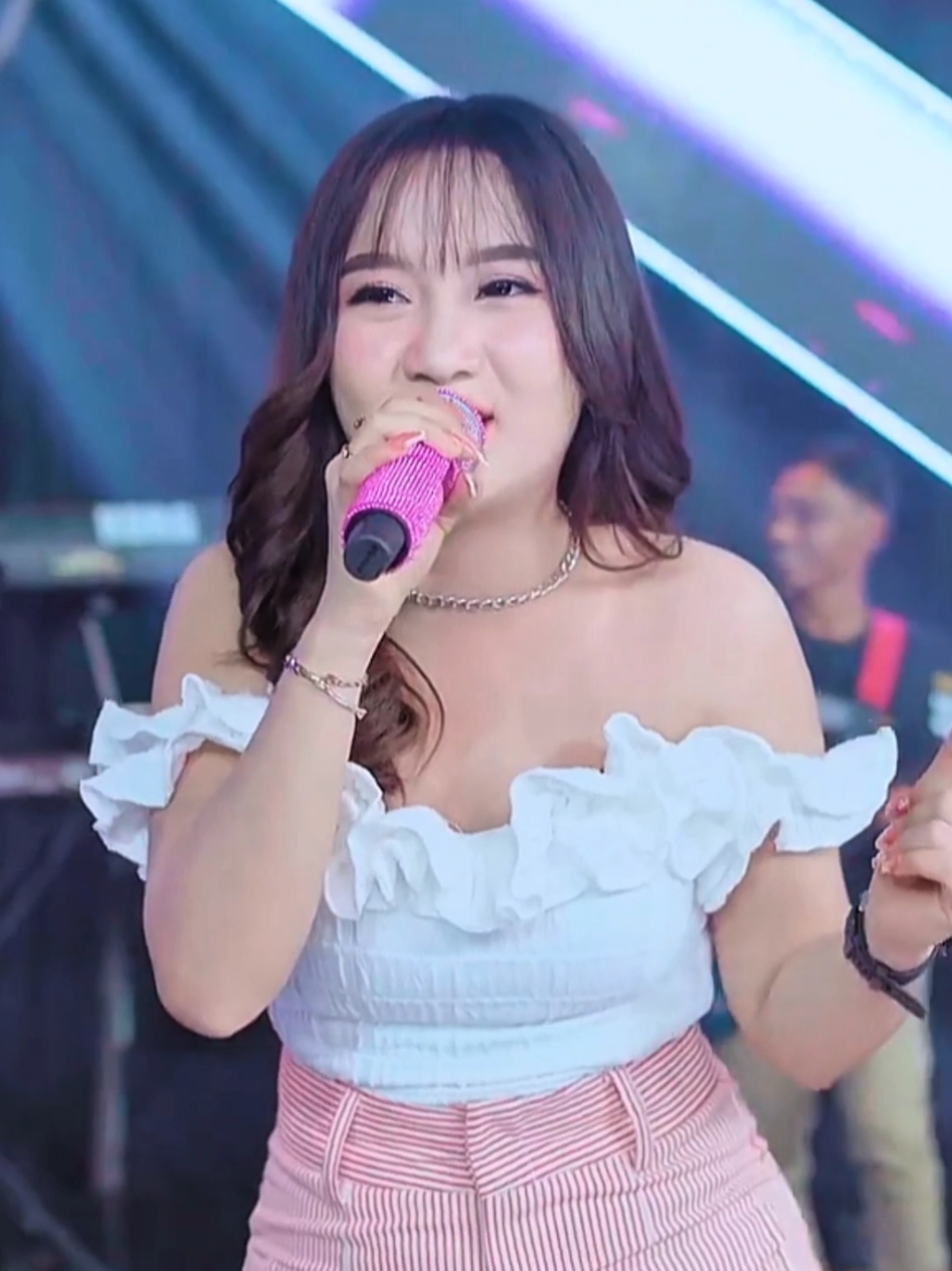 Halo Para Pejuang Devisa || TKW • Diva Hani ft Bintang Fortuna #tkw #tenagakerjawanita #divahani #divahaniviral #bintangfortuna #muarabintang #pejuangdevisa #fyp #fypシ #fypシ゚viral #foryou #masukberanda #musikditiktok #dangdut #dangdutkoplo #dangdutviral #dangdutstory #koplodangdut #musikviral #viral #trendingtiktok #n2dt #n2dtmusik 