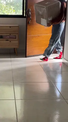 Nueva adquisición para la casitaaa 💫 Al fin tengo alguien que me ayude con la limpieza  Gracias @lydsto.mexico!  Modelo : R1 edge  Duración de la promoción : 25 de noviembre - 8 de enero LYDSTO R1 edge  el precio más bajo Peso mexicano $6599 #LlególaNavidad #xiaomi #lydstoR1edge #lydstoaspiradorarobot #aspiradorarobotmexico #robot #vaccum #mihome #navidadregalo