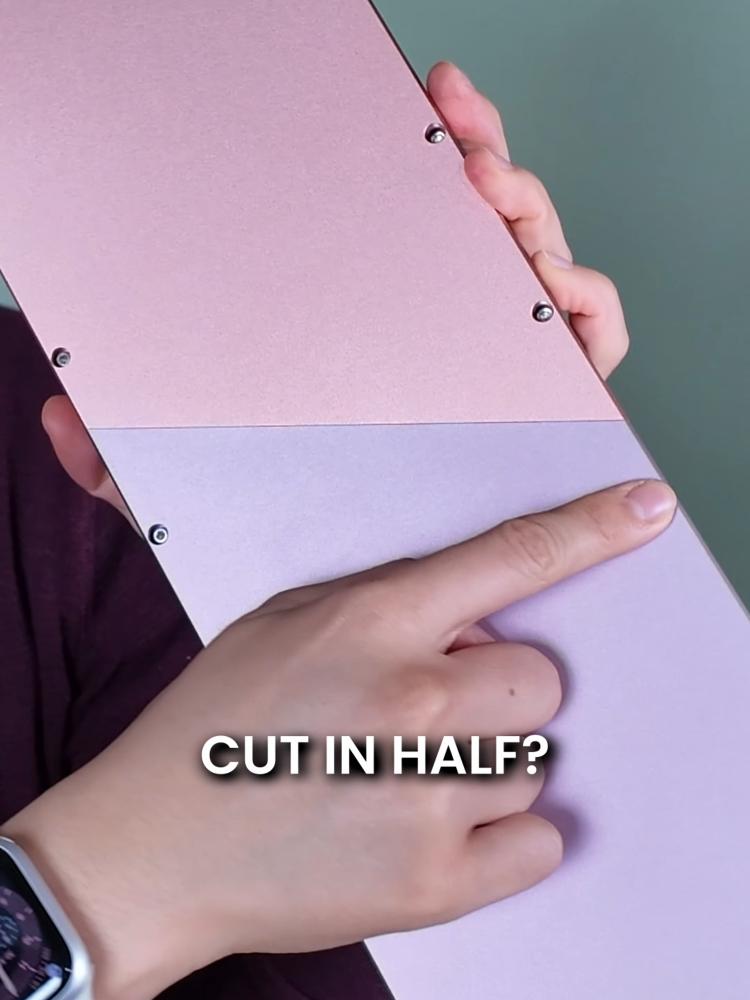 This keyboard is cut in half! #Kiiboomloop65 #Switchandclick #keebok #loop65