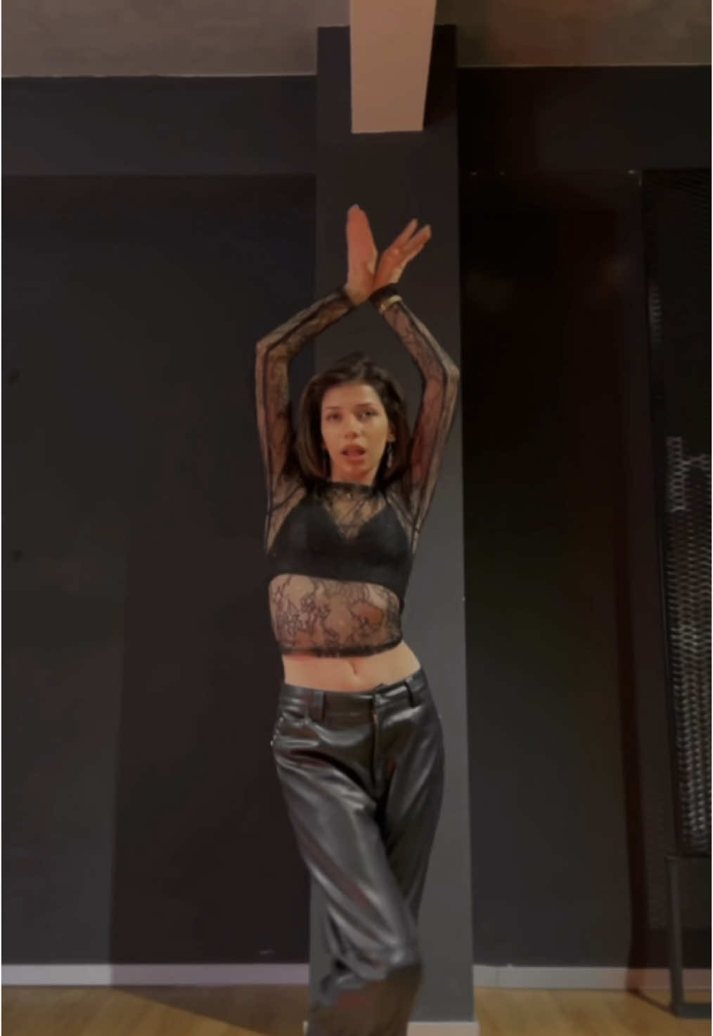 sen kimsin ve bestiye naptın @big5turkiye  #big5 #big5turkiye #girlband #cover #challenge #jennie #theweeknd #oneofthegirls 